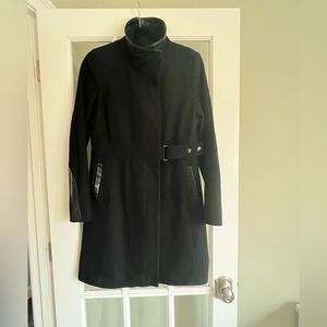 NWOT Via Spiga Black coat with leather detail - women’s size 6